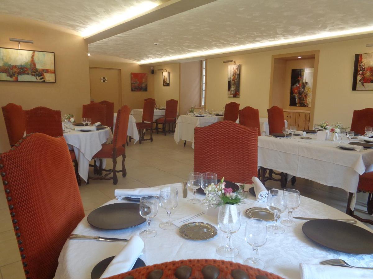 L'Echo Et L'Abbaye Bed & Breakfast ลาแชส-ดิเยอ ภายนอก รูปภาพ